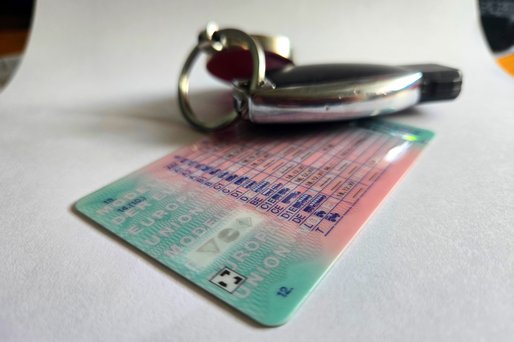 Giấy phép lái xe và bằng lái xe